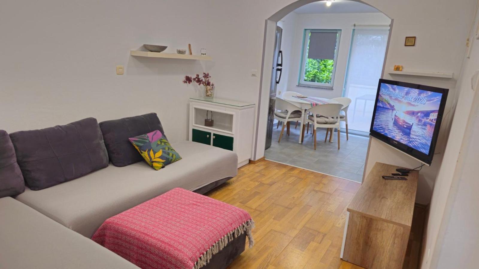 Appartement With Garden In *